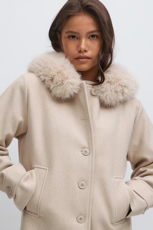 Chaqueta Eva con capucha